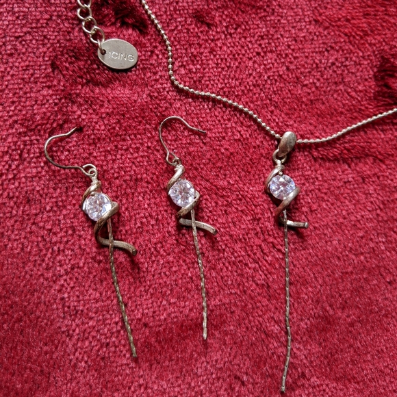 Icing Jewelry - 🌟 3 for $6 | ✨ Cute Silver Diamond Necklace Earrings Set